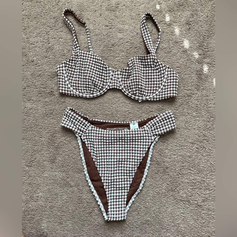 NWT Abercrombie & Fitch Mid-Rise High-Leg Bottom & Wide Strap Underwire Top
